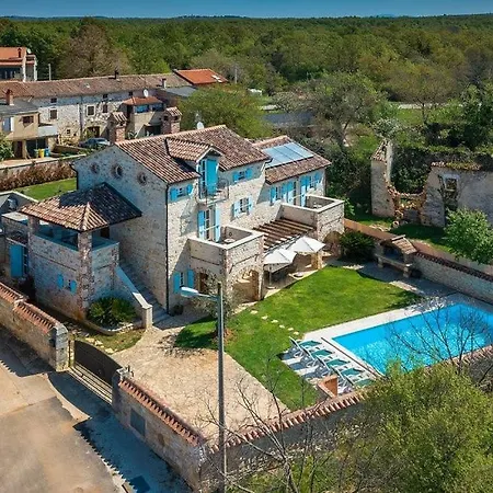 Vila Lamija Kirmenjak