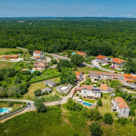 Vila Lamija By Villsy *